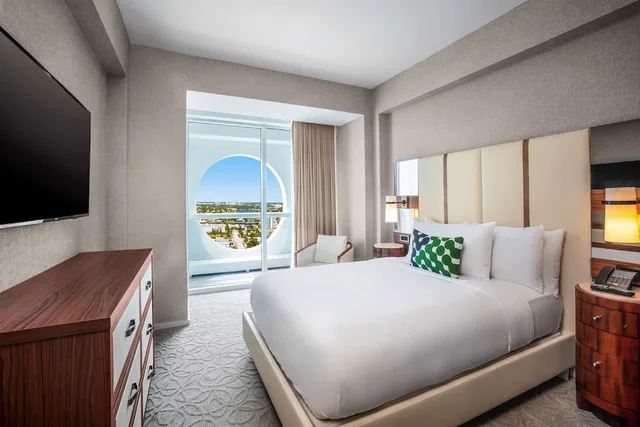 2 Bedrooms, Residence, Suite, 2 Queen Beds, Intracoastal View, Ocean View، Conrad Fort Lauderdale Beach 2/9