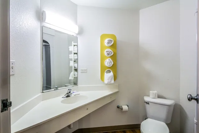 جناح ديلوكس بسرير كينج، Motel6 New Braunfels, TX 10/10