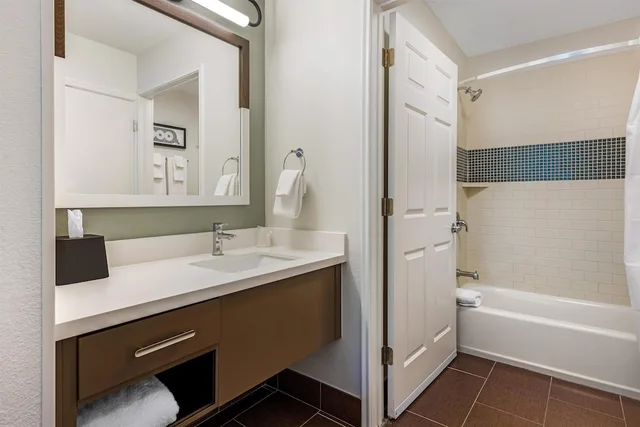 جناح بسرير كينج بغرفة نوم واحدة، Sonesta ES Suites Portland Vancouver 41st Street 5/7
