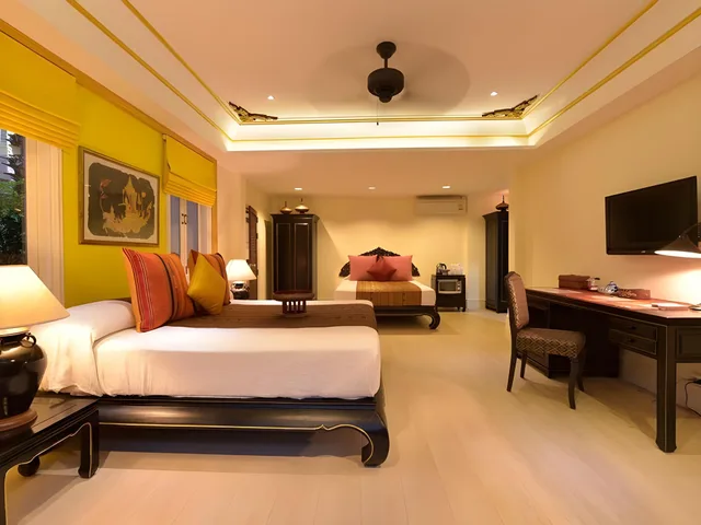 Gold, 1 Queen and 1 Double Bed, Pool View, Near the Pool، Rabbit Resort 1/1