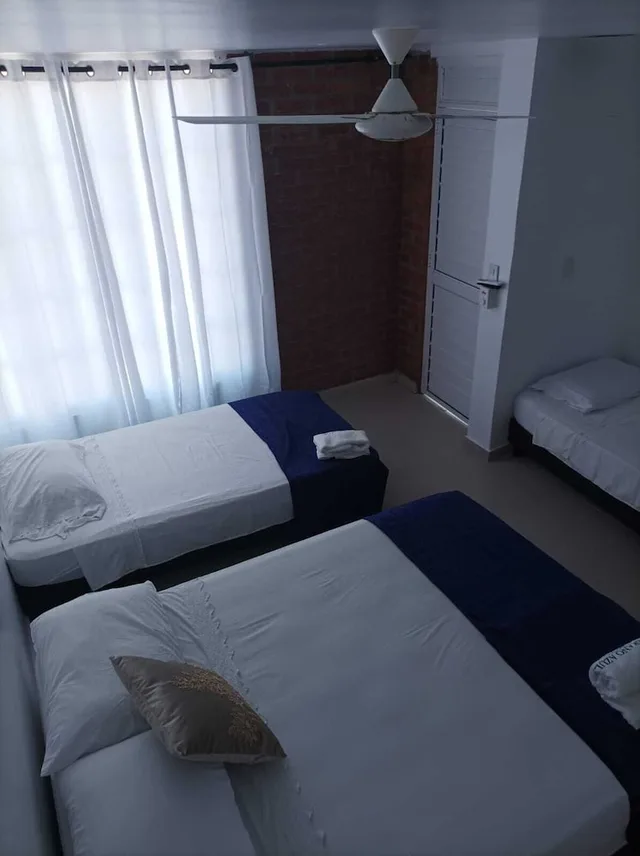 Family, 1 Single and 2 Double Beds، Verano Azul San Andres 1/2