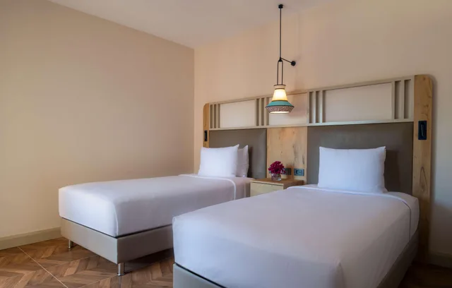 غرفة ديلوكس بسريرين منفصلين، DoubleTree by Hilton Bodrum Isil Club Resort 5/10