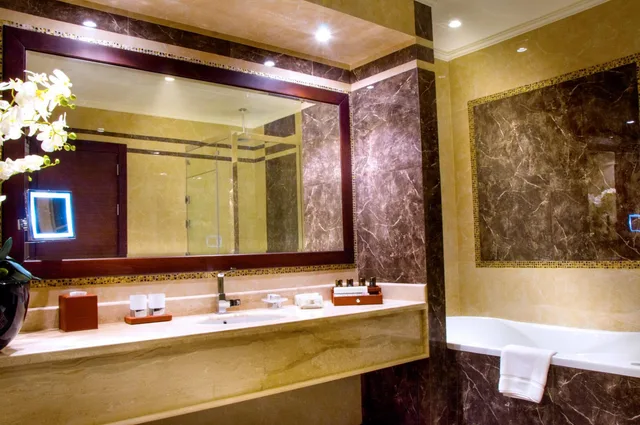 Amber Room, Bayat Hotel 7/7