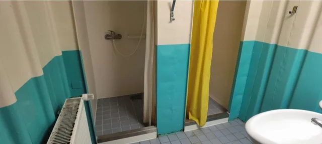 كابينة غربية بسرير مزدوج بحمام مشترك، Eastern Comfort Hotel & Hostelboat 8/10