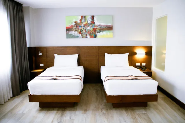 Silver, Twin Beds, The Podium Boutique Hotel 1/1