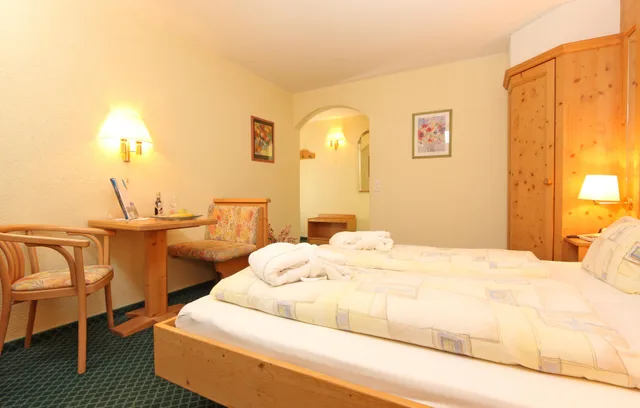 Standard, Single, Double Bed, Grichting Hotel & Serviced Apartments 1/1