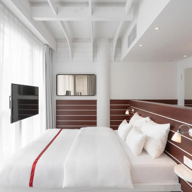 Ruby, Upgrade، Ruby Lotti Hotel Hamburg 2/4