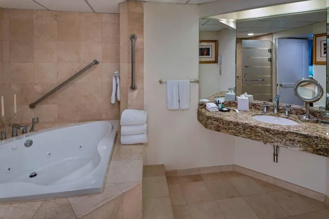 1 Bedroom, Presidential, Suite, King Bed, Garden View, Balcony, Concierge Level، SHERATON PRESIDENTE SAN SALVADOR HOTEL 2/2