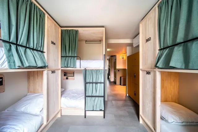 Mixed Dorm, 20 Beds، Amigo Hotel 1/7