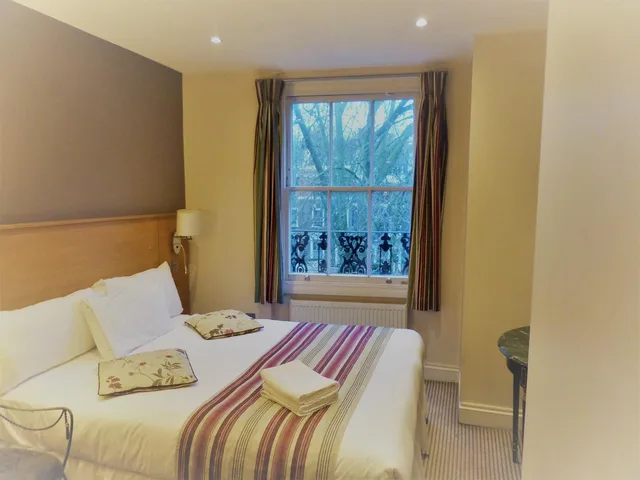 Standard, Double Bed, Lancaster Court Hotel 1/3