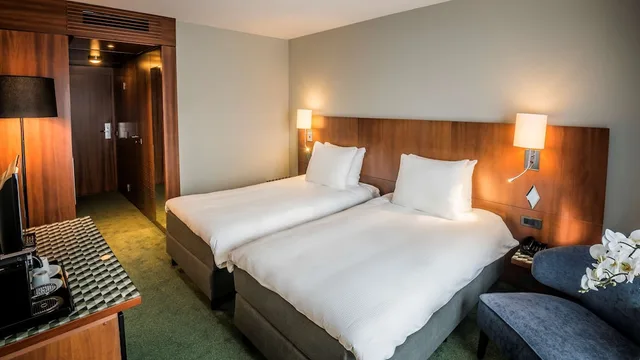 Superior, Twin Beds, French Balcony، Nh Brussels Eu Berlaymont 3/7