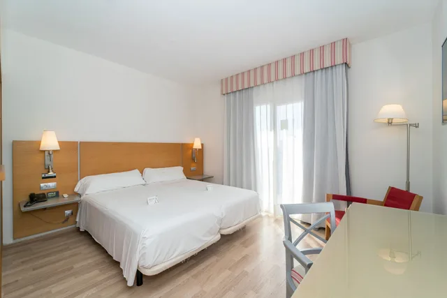 Standard, Twin Beds, City View, Balcony, Hotel Artiem Capri 9/10