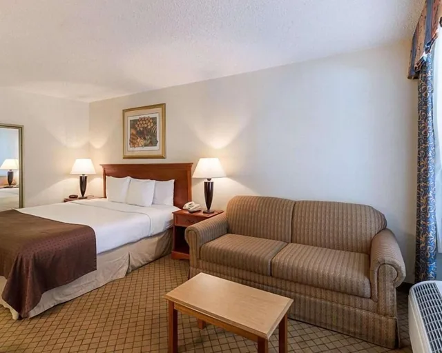 غرفة قياسية بسرير كينج، GreenTree Hotel and Extended Stay Channelview I-10 1/1
