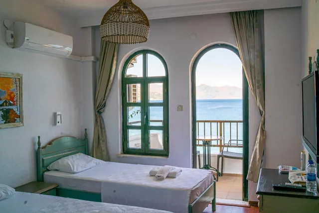 غرفة بسرير مزدوج أو سريرين منفصلين بإطلالة على البحر، Diplomat Hotel 6/10