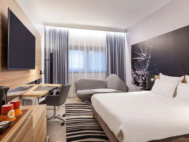 غرفة كلاسيكية بسرير مزدوج مع أريكة، Novotel Tours Centre Gare 4/9