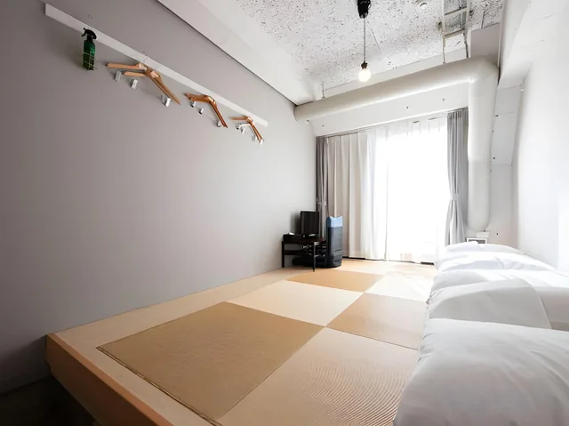 غرفة يابانية بفرشتي فوتون، Imano Tokyo Hostel 1/3