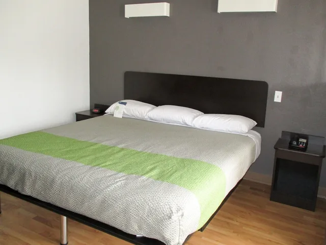 غرفة ديلوكس بسرير كينج بمطبخ صغير، Studio6 Alexandria, LA 3/10