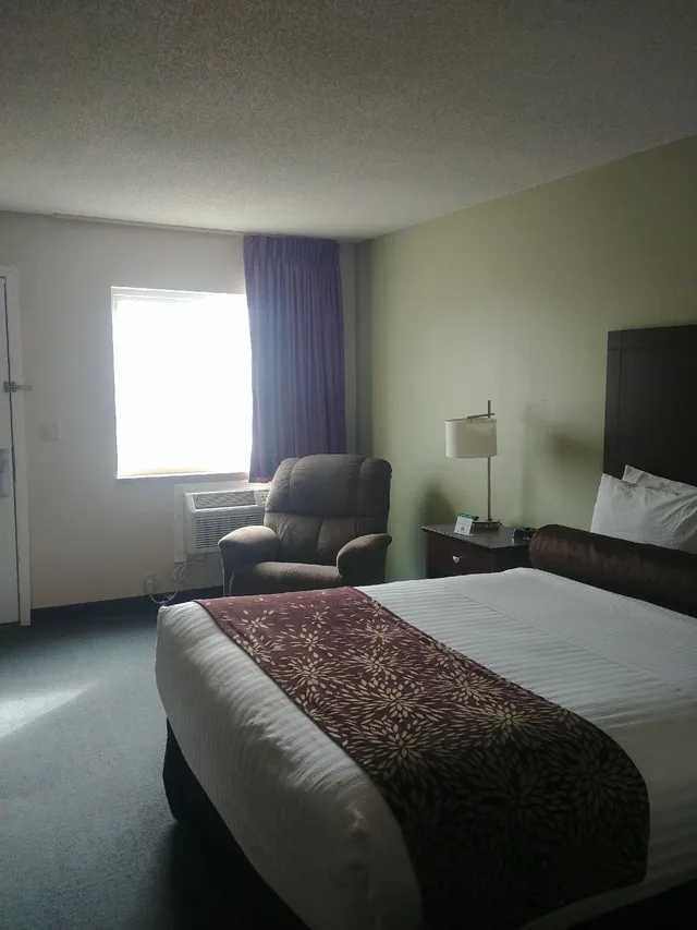 غرفة بسرير كوين لذوي الإعاقة، Boarders Inn and Suites Broken Bow 8/8