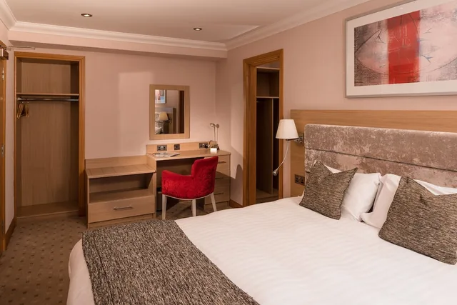 غرفة قياسية بسرير مزدوج، Carlton Hotel 2/3