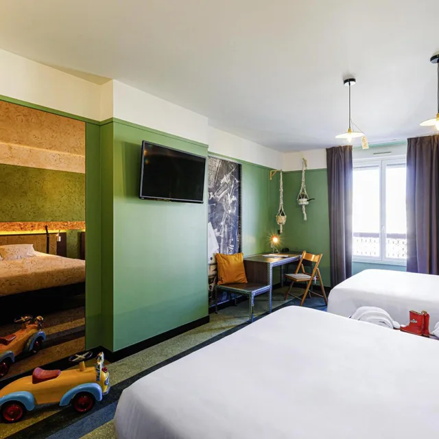 غرفة عائلية بسريرين مزدوجين وسرير كينج، Greet hotel Lyon Confluence 4/10