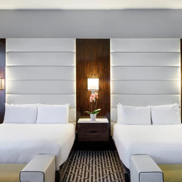 غرفة بسريرين كوين بإطلالة على المدينة، Hotel Metro 6/7