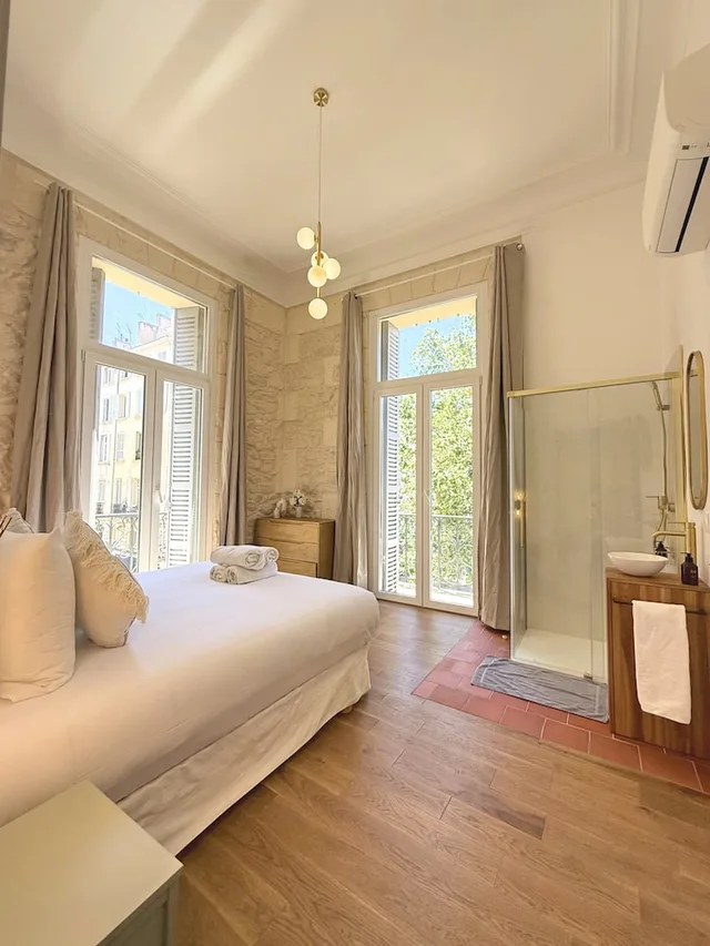 بنتهاوس إليت بسريرين كوين، Les Appartements Du Vieux-Port 5/7