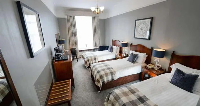 غرفة كلاسيكية رباعية بسرير مزدوج، Blarney Woollen Mills Hotel, BW Signature Collection 1/3
