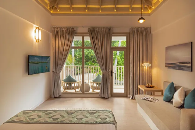 SUPERIOR VILLAS-Transfer Excluded، Bandos Maldives 2/6