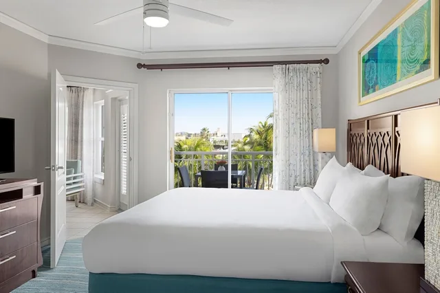فيلا بسرير كينج بإطلالة على الحديقة بشرفة بغرفة نوم واحدة مع أريكة، Marriotts Aruba Surf Club 1/4