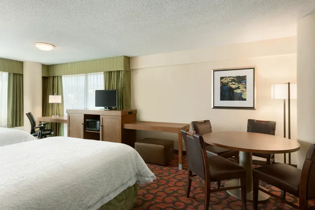 غرفة بسريرين كوين لذوي الإعاقة، Hampton Inn Denver West Federal Center 2/4