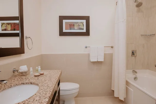 غرفة بسرير كينج بإطلالة على المدينة، Courtyard By Marriott Guayaquil 6/7
