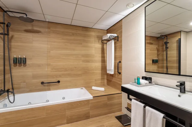 جناح بريميوم جونيور، The Level At Melia Alicante 6/7