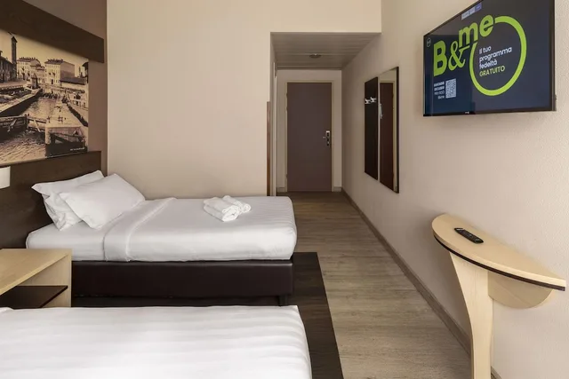 Twin Room Comfort, B&B Hotel Milano Portello 4/10