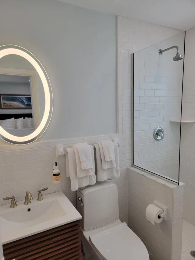 Room, Queen Bed, Silver Surf Gulf Beach Resort 2/2