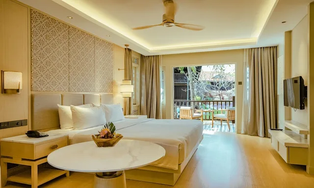 Room, King Bed, Pool Terrace, Pelangi Beach Resort and Spa 3/10