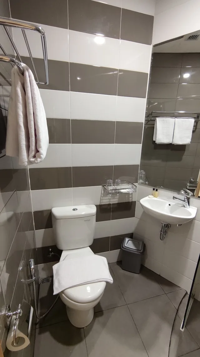 غرفة عائلية ثلاثية، Agogo Downtown Hotel Surabaya 4/6