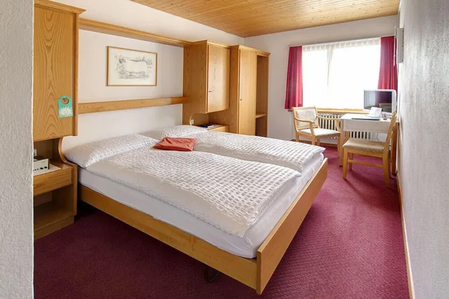 غرفة أساسية بسرير مزدوج، Hotel Parnass 1/4