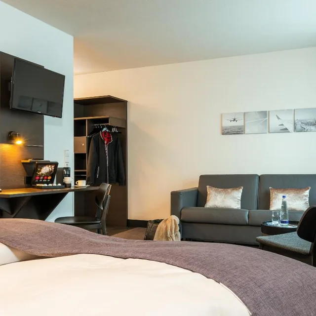 Deluxe, Victor S Residenz Berlin Tegel Formely Quality Berlin Tegel 1/3