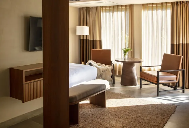 غرفة فاخرة بسرير كينج، GREEN WOOD RESORT 4/5