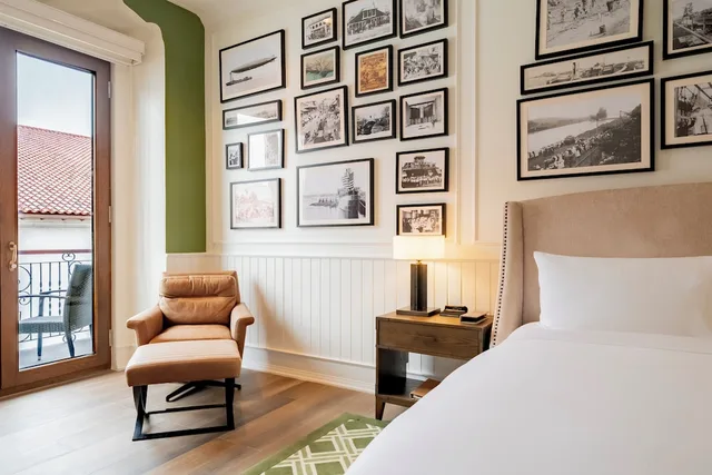 Casco, King Bed, Hotel La Compania In The Unbound Collection By Hyatt 8/10