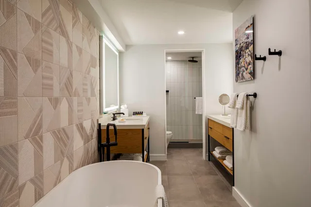 جناح رئاسي بسرير كينج بإطلالة على المدينة، Canopy by Hilton Portland Waterfront 4/4