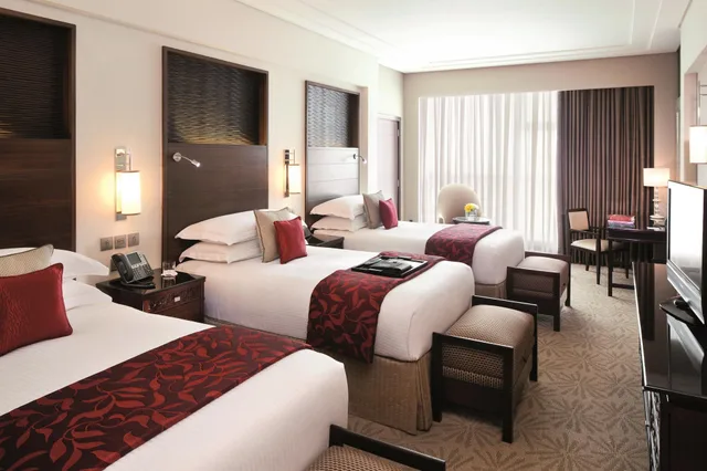 غرفة ثلاثية بثلاثة أسرّة بإطلالة على المدينة، فندق ساعة مكة فيرمونت(Makkah Clock Royal Tower A Fairmont Hotel) 6/10