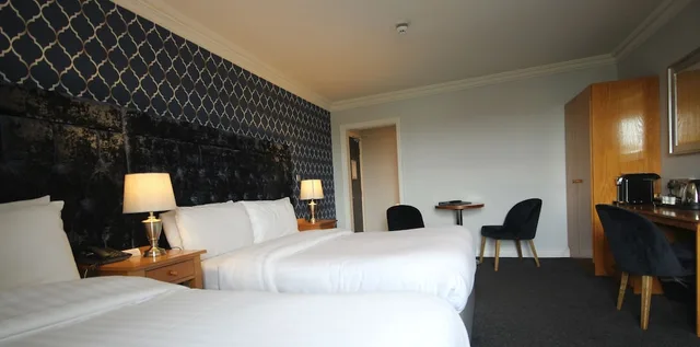 غرفة قياسية بسرير مزدوج، Hotel St. George by Nina 2/5