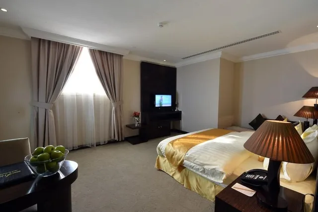 2 Bedrooms, Suite, King and Twin Beds, 2 Bathrooms, Boudl Al Majmaa 3/3