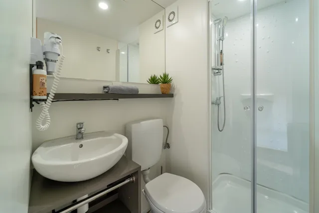 Glamping, Plus, Deluxe، Ohai Nazare Outdoor Resort 7/9