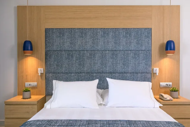 غرفة عائلية بأربعة أسرّة بإطلالة على البحر، Amada Colossos Resort 2/3