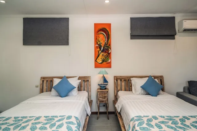 Superior, Twin Beds, Komodo Suites Downtown 6/10