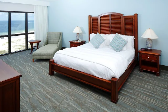 غرفة بسريرين كوين بإطلالة على البحر بشرفة، Island House Hotel Orange Beach a Double Tree by Hilton 3/4