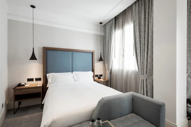 غرفة بسرير كوين بإطلالة على الفناء، Doubletree By Hilton Madrid Prado 4/7