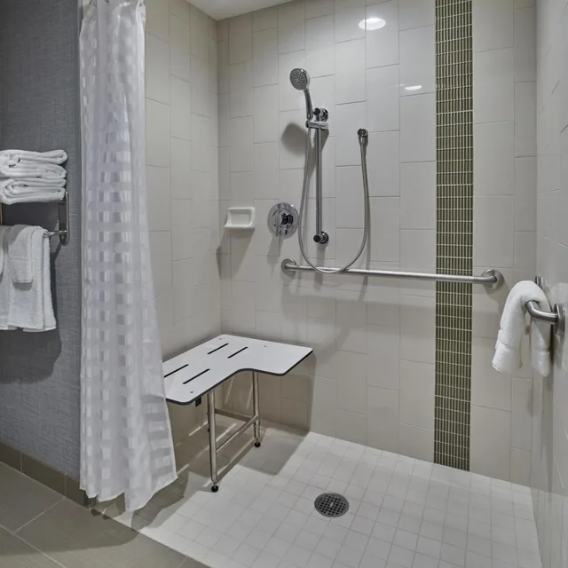 جناح بسرير كينج مع أريكة لذوي الإعاقة، HYATT PLACE EUGENE OAKWAY CENTER 2/2
